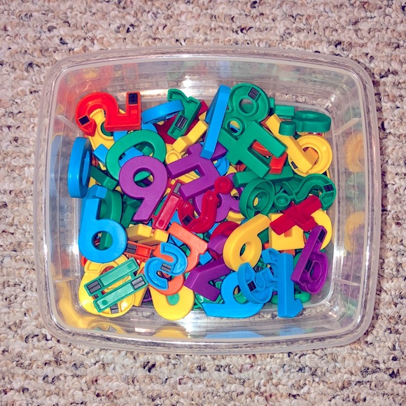 Educational Insights Alpha Magnets & Math Magnets - Picture 6 of 7